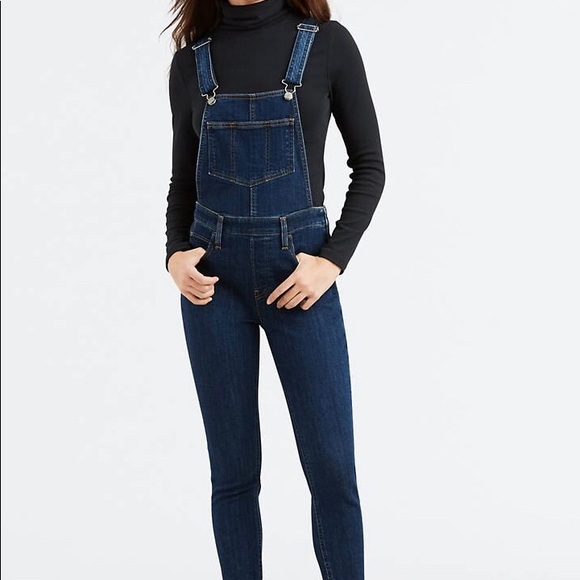 Levi's Pants - NWT Levi bib overalls Levi's Pants - NWT Levi bib overalls